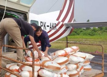 Pemprov Riau Semai Lima Ton Garam Lewat OMC untuk Tekan Karhutla