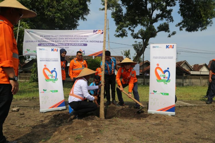KAI Tanam 6.989 Pohon Sepanjang 2025