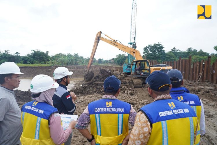 Kementerian PU Percepat Penanganan Darurat dan Permanen Pengendalian Banjir di Karawang dan Bekasi