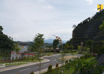 Menteri Dody Pastikan Jembatan Desa Rampung Sebelum Pengisian Bendungan Lausimeme Penuh