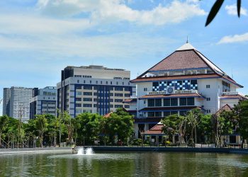 Ketika Hijau Kampus Belum Sampai ke Hati Mahasiswa