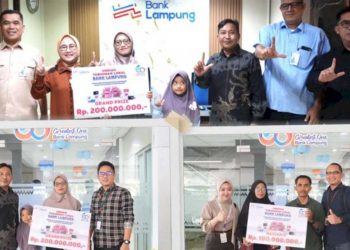 Bank Lampung Serahkan Hadiah Simpeda Rp200 Juta kepada Nasabah