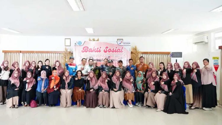 Pertamina Patra Niaga Balikpapan Salurkan 500 Paket Sembako Untuk Warga Sekitar Lawe-Lawe