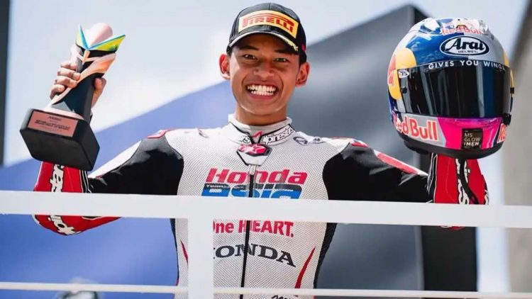 Veda Ega Pratama Raih Podium Moto3