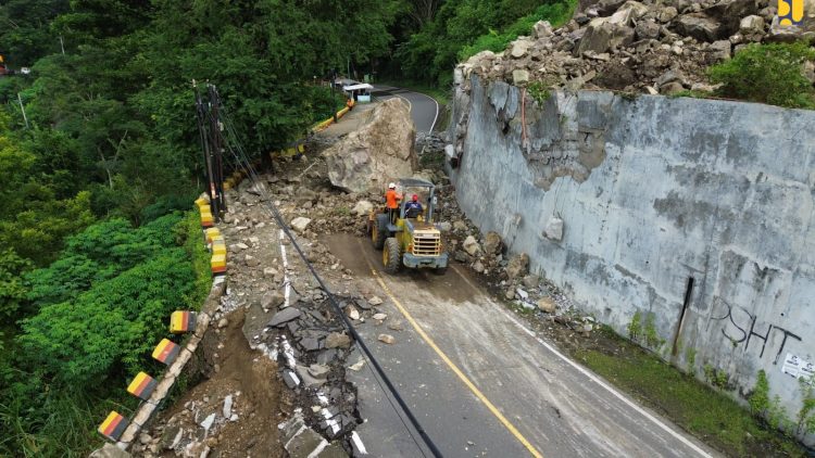 Kementerian PU Tangani Longsor Ruas Trenggalek–Ponorogo, Akses Jalan Dapat Dilalui Terbatas