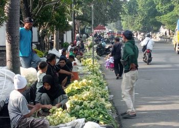 Lonjakan Pembeli Ramaikan Pasar Jelang Lebaran