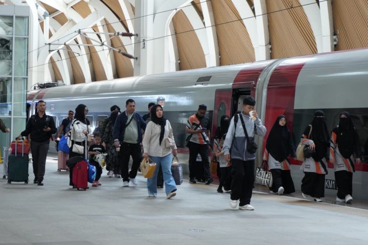 Kinerja Angkutan Lebaran Whoosh Meningkat, Penumpang Naik 11 Persen dari 2025