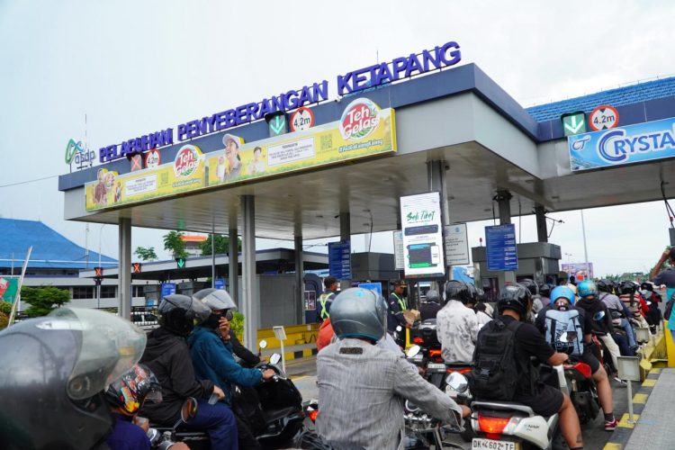 Puncak Arus Balik Ketapang Menguat, ASDP Jaga Layanan Tetap Terkendali