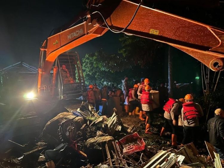 Intensitas Hujan Tinggi Sebabkan Longsor di Sembahe