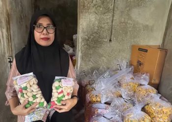 Usaha Kue Rumahan Yulianti Tumbuh Berkat Ketekunan