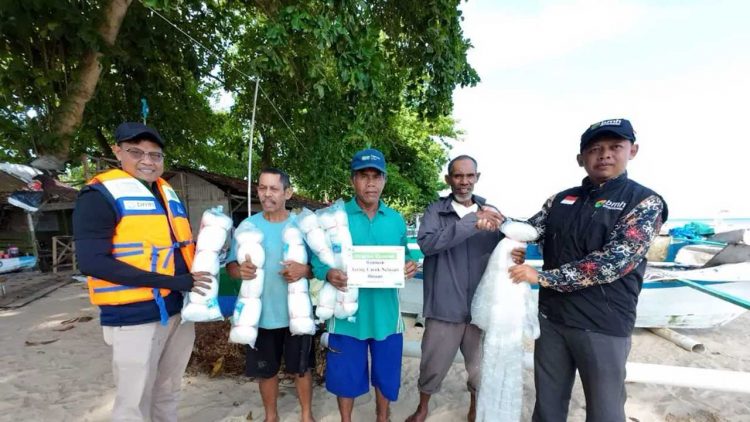 Bantuan Jaring Nelayan Balikpapan Dorong Produktivitas