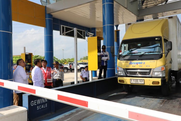 Kemenhub Apresiasi Operator Angkutan Barang yang Tertib Aturan