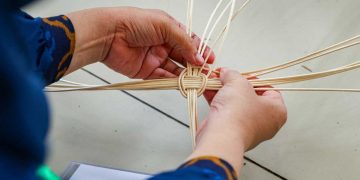 Pelatihan Anyaman Rotan Dorong Ekonomi Kreatif IKN