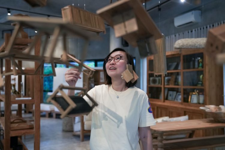 Seken Living Berhasil Buat Limbah Kayu Jadi Produk Kelas Dunia