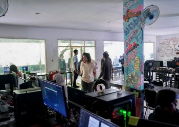 DOES University Model Ideal Cetak Talenta Kreatif Siap Kerja