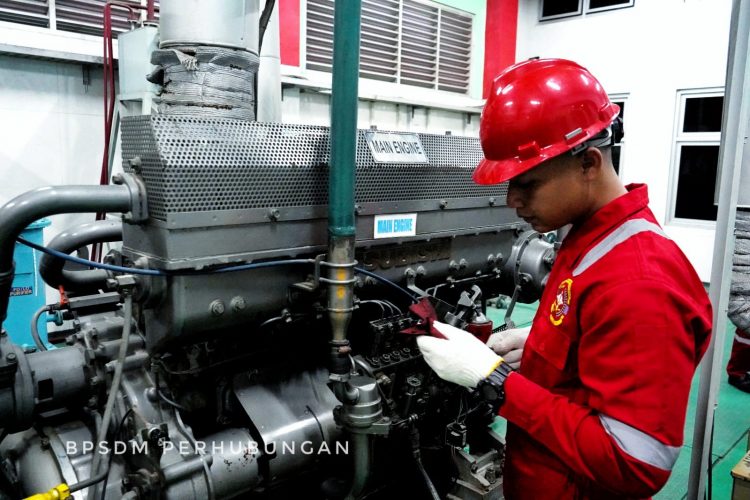 Tiga Prodi Sarjana Terapan Poltekpel Surabaya, Raih Akreditasi Unggul