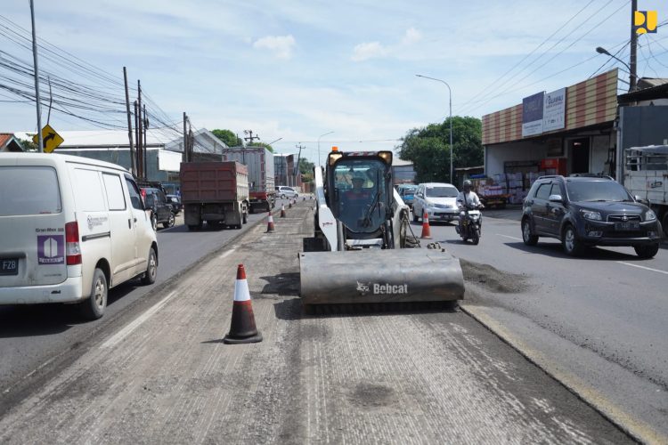 Penilik Jalan Jadi Garda Terdepan, Penanganan Jalan Berlubang di Pantura Jawa Hampir Tuntas