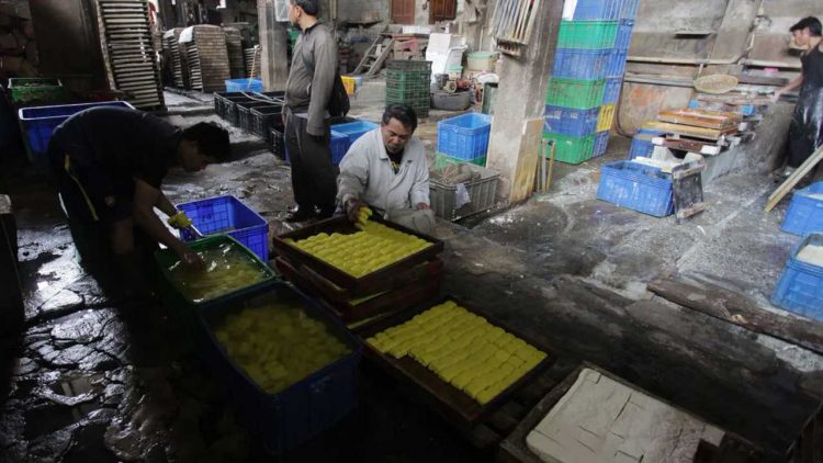 Harga Kedelai Impor Naik Bebani Perajin Tahu Tempe