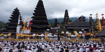 Pemprov Bali Tegaskan Larangan Plastik di Besakih