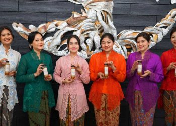 Apresiasi Kartini Hotel Surabaya Bagikan Jamu Tradisional