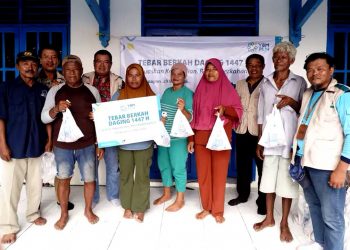 PLN Kaltimra Salurkan Bantuan Pendidikan dan Kemanusiaan