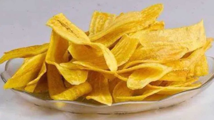 Ibu PKK Sukajadi Kembangkan Keripik Pisang Dorong Ekonomi Desa