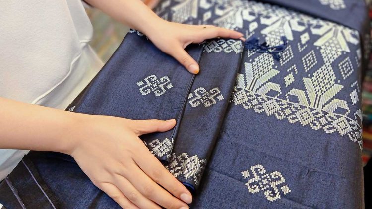 Sentra Songket Silungkang Resmi Beroperasi