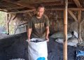 Pesanan Arang Pesantren Meningkat Jelang Iduladha