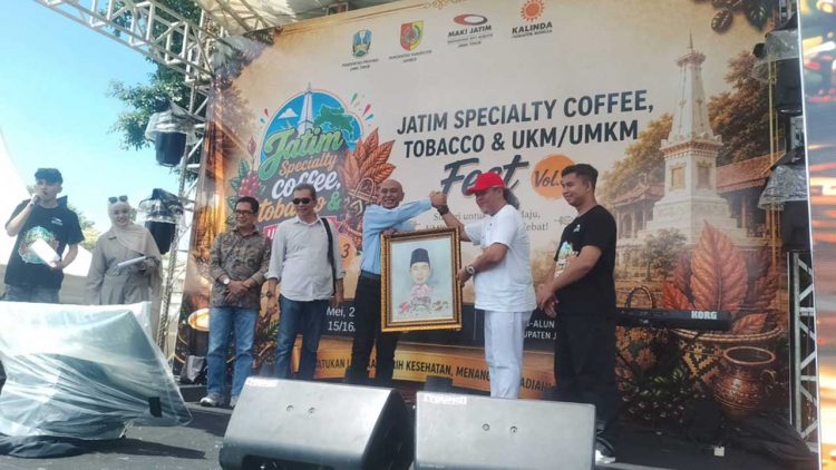 Festival Kopi dan UMKM Meriahkan Alun-Alun Jember