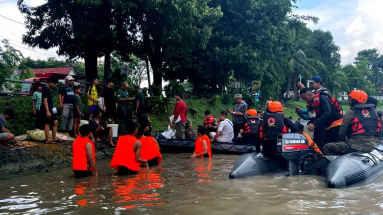 Pemkot Surabaya Tindak Pembuang Limbah Kurban