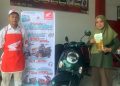 Astra Motor Kampung Timur Bagikan Sembako Gratis untuk Pelanggan