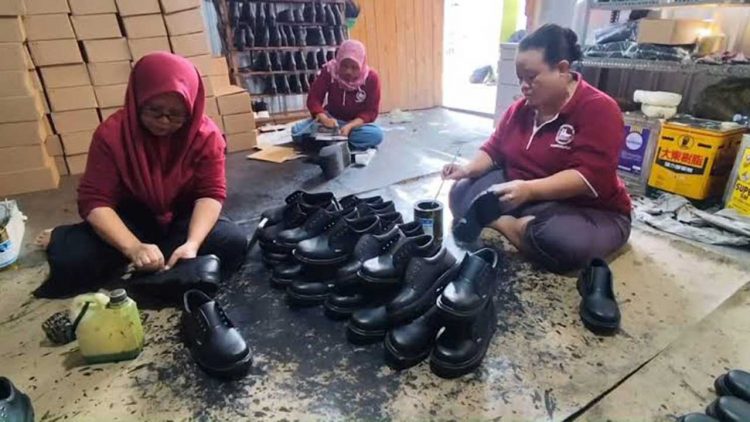 Permintaan Sepatu Safety Meningkat Jelang Tahun Ajaran Baru