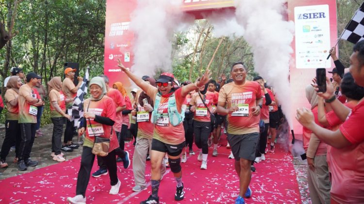 SIER Mangrove Eco Run Perkuat Komitmen Pelestarian Lingkungan
