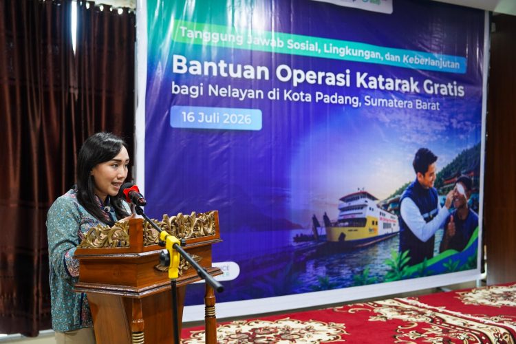 ASDP Perluas Akses Kesehatan Mata, Operasi Katarak Gratis Nelayan di Padang