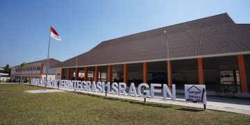 SR Terintegrasi 1 Sragen, Komitmen Pemerintah Fasilitasi Pendidikan Keluarga Prasejahtera