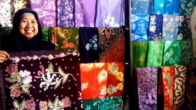 Kreasi Nila Bawa Batik Sidoarjo Tembus Pasar Internasional