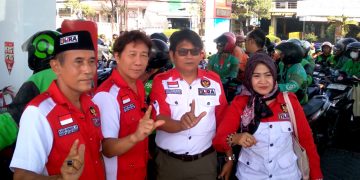 LIRA Sidoarjo Salurkan Bantuan BBM untuk Pengemudi Ojol