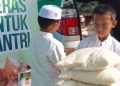 BMH Salurkan Beras untuk Ribuan Santri