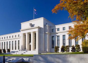 The Fed Diperkirakan Tahan Suku Bunga Hingga Akhir 2026