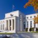 The Fed Diperkirakan Tahan Suku Bunga Hingga Akhir 2026