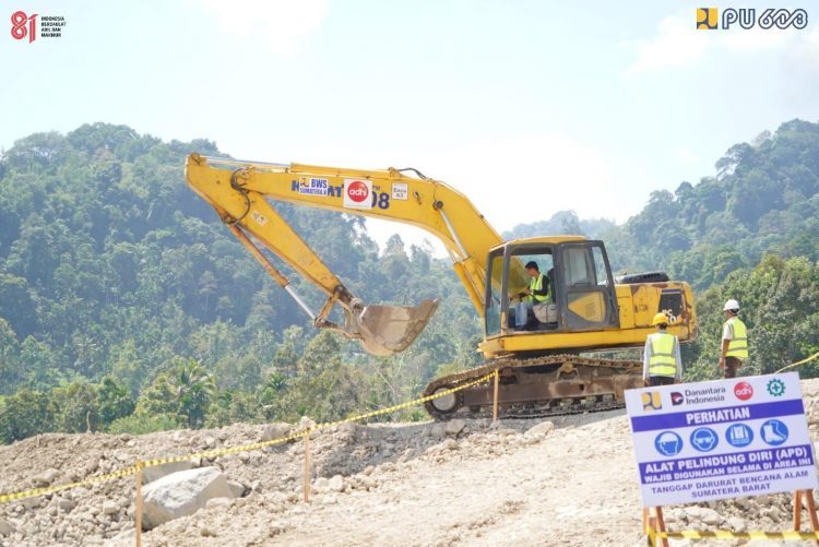 Menteri Dody Siapkan Sabo dan Perkuatan Tanggul Untuk Tangani Banjir Agam