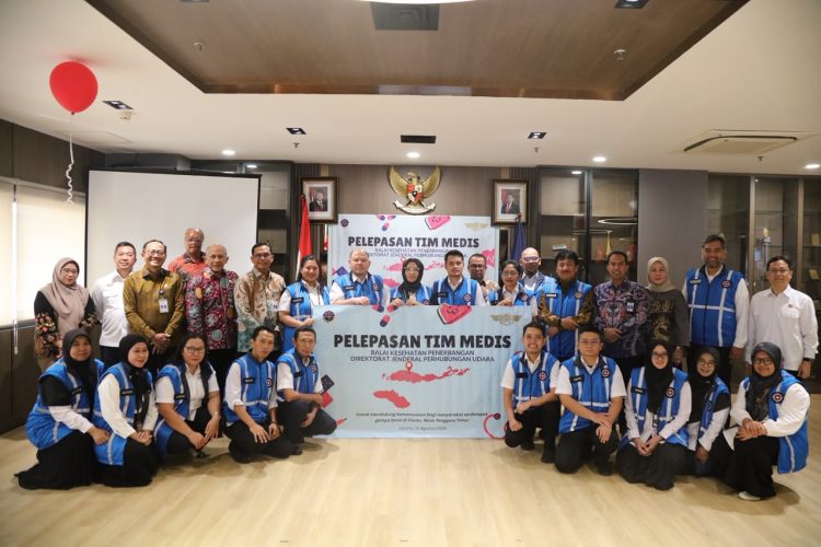 Tim Medis Balai Kesehatan Penerbangan Bantu Korban Gempa Bumi NTT