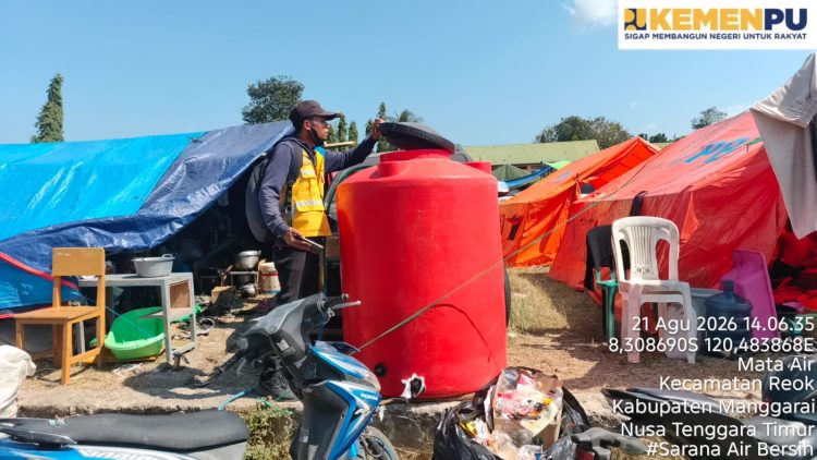 214 Ribu Liter Air Bersih Disalurkan ke Flores, Kementerian PU Perkuat Layanan Pengungsi