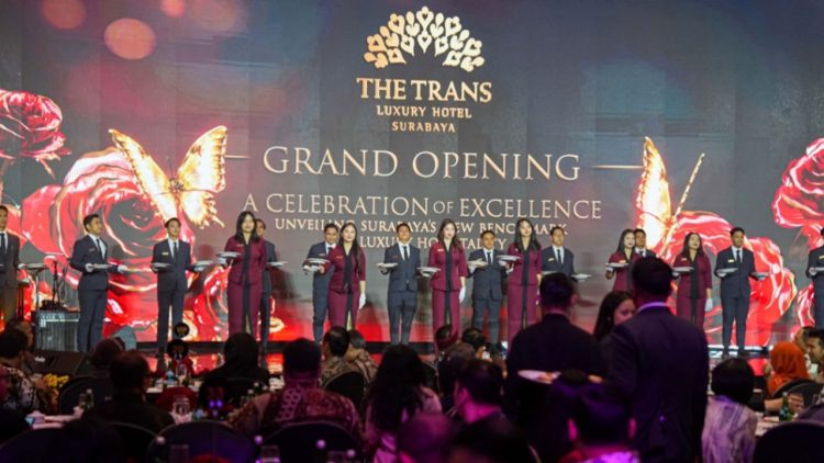 The Trans Luxury Hotel Surabaya Resmi Beroperasi