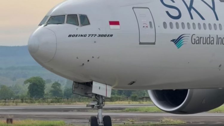 Erupsi Anak Krakatau Ganggu Penerbangan Bandara SIM Menuju Jakarta