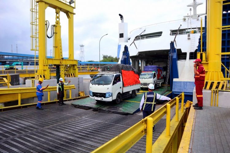 Bandara Wunopito NTT Ditutup akibat Abu Vulkanik Gunung Lewotolok
