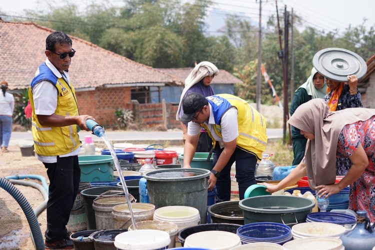 Kementerian PU Salurkan 286 Ribu Liter Air Bersih ke 10 Daerah di Jawa Barat
