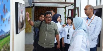 Fotografi Pekerja Pelindo Rekam Keberagaman Budaya Indonesia
