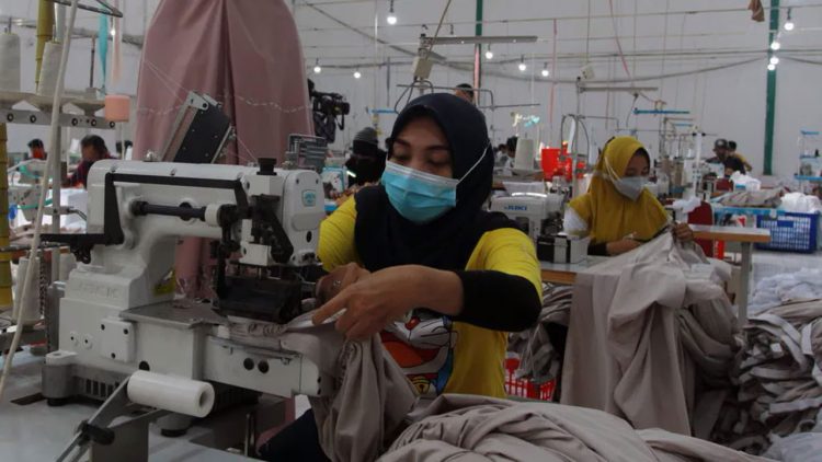 Kapolri Sebut Buruh Tekstil Pahlawan Devisa