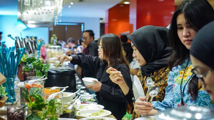 Kuliner Surabaya Naik Kelas di Hotel Bintang Lima